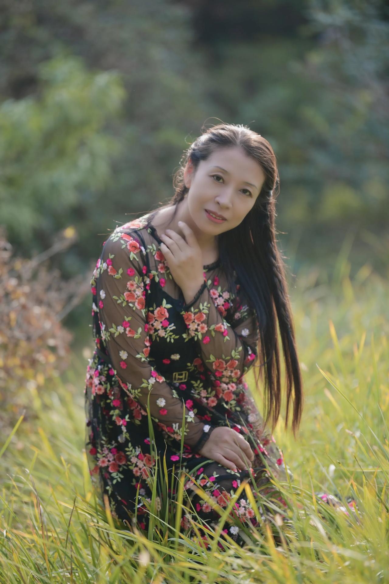 #随手拍一张秋天的美景# 金秋时节，拍摄于龙湖公园。#深秋游园随手拍# #拍一组