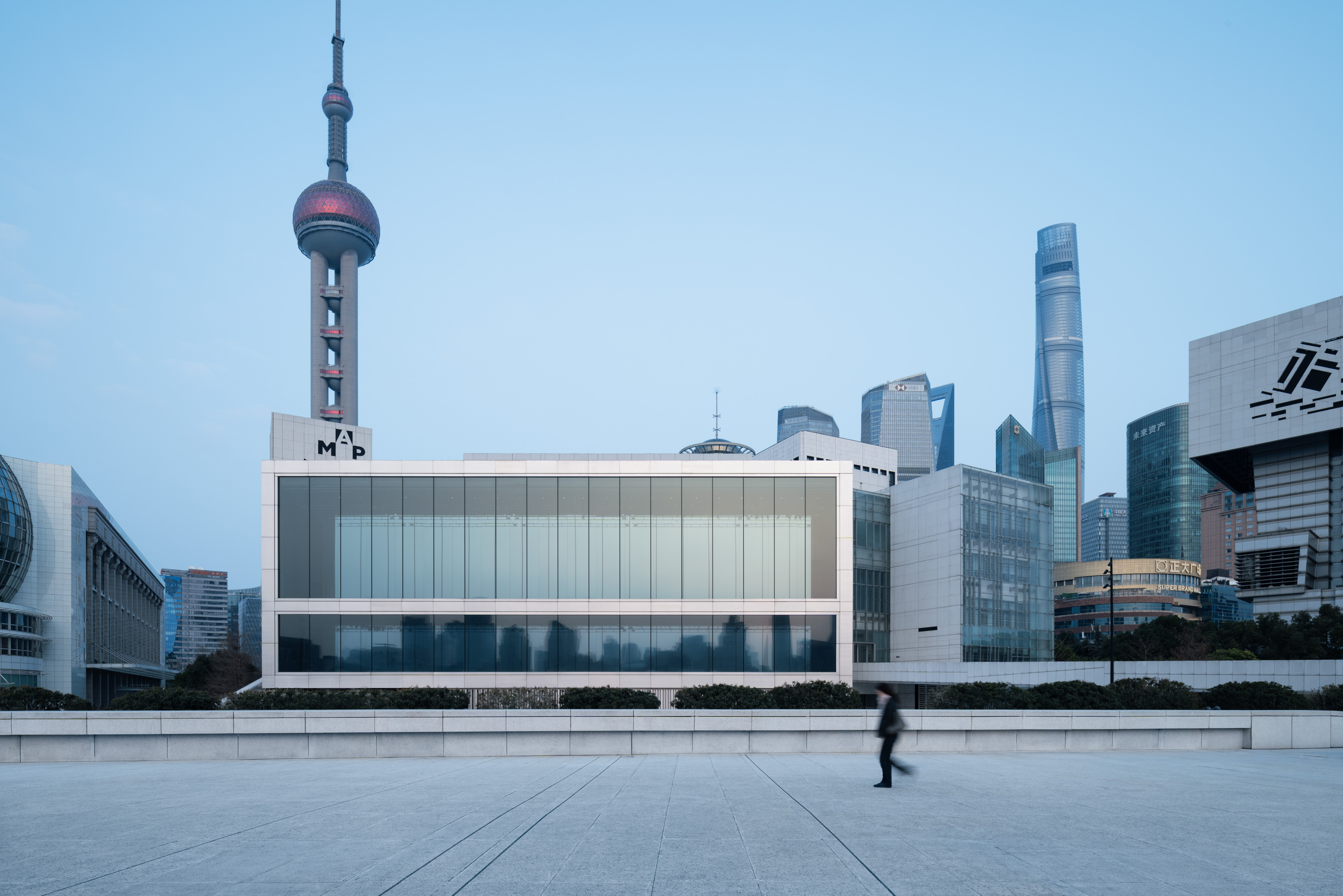 当法式顶级手工技艺邂逅东方当代艺术，la Galerie du 19M首度落地上