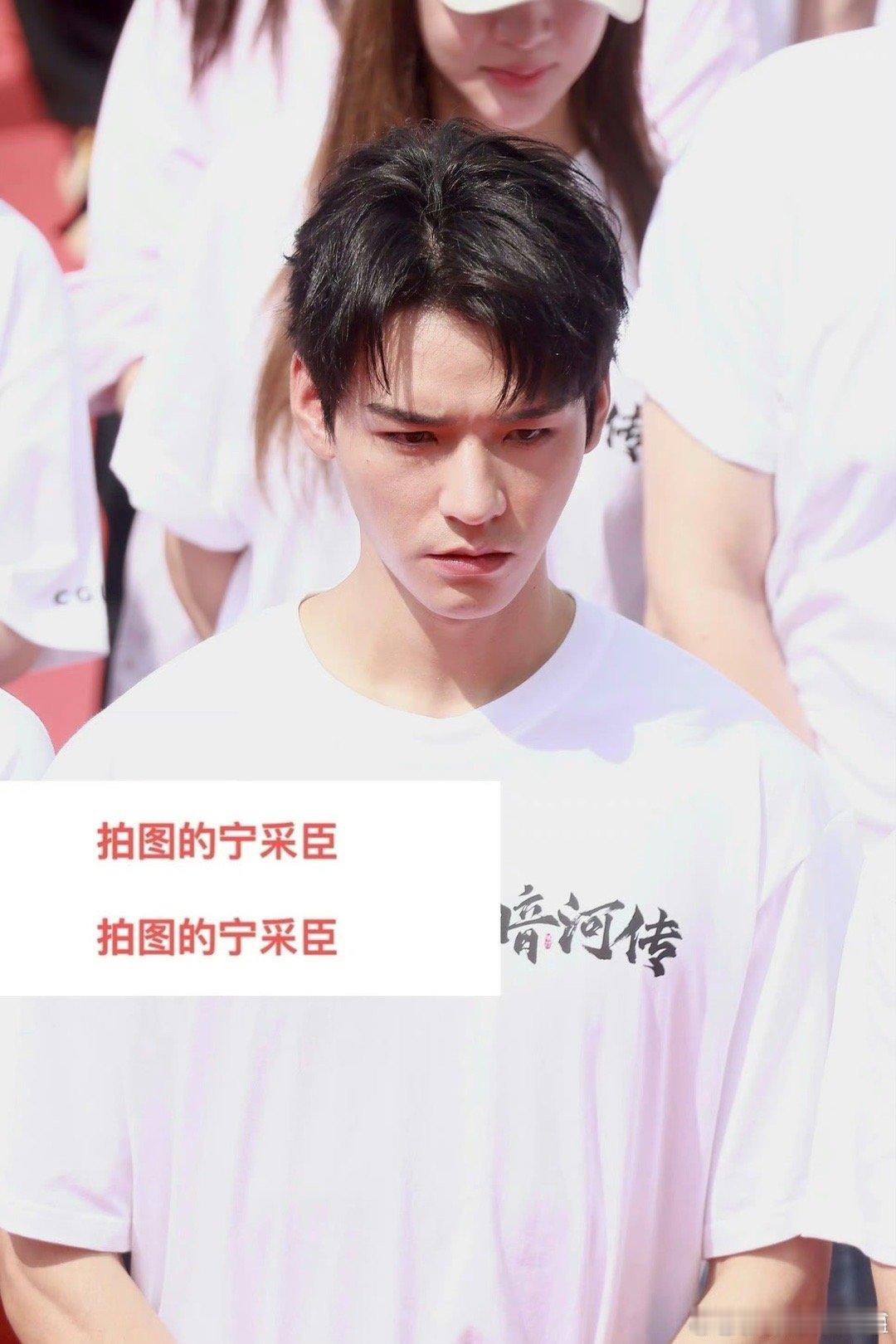 暗河传龚俊戏份占了80%，女主是谁没所谓，这部剧大男主，没有传统意义的男二，ch