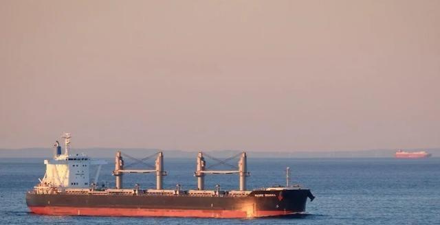 中方两艘货船被拒绝通行后，全球各国等着看北京反应，伊朗突然改主意了！3月31日上