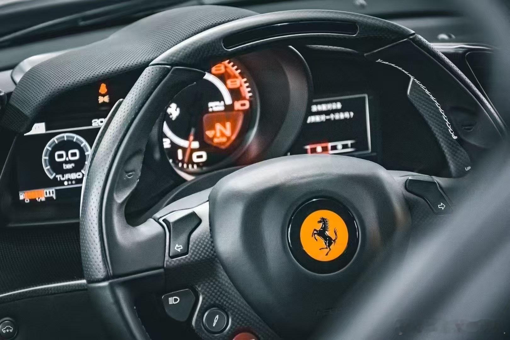 法拉利488 pista，配色与配置、绝绝子、谁不喜欢！ ​​​