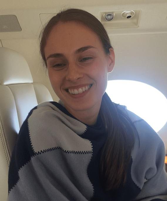 爱泼斯坦女友反击：如果我死了就曝光一切！她还发帖称：“马斯克不是最邪恶的恶魔，爱