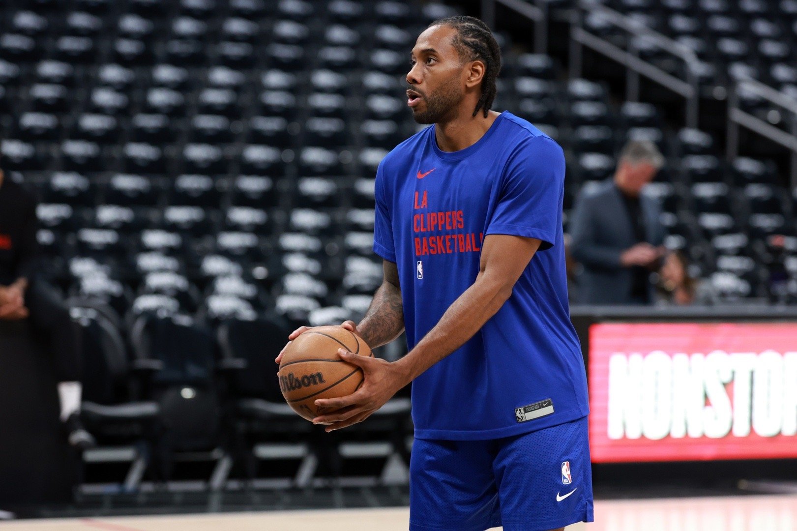 伦纳德说NBA没我不行  别被话题带歪了，实际上是，贝弗利表示：“我说联盟现在太