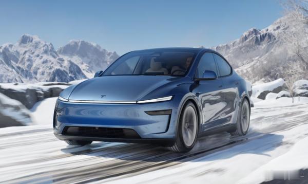 【新款 特斯拉 model Y 上市当天5万订单！】中国用户是很双标的，买中国品