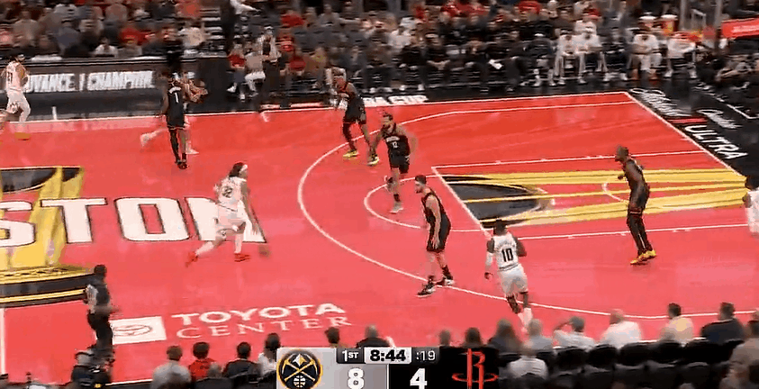 戈登受伤对火箭是个好消息，火箭防守还是有问题



掘金火箭强强开打，火箭打的并