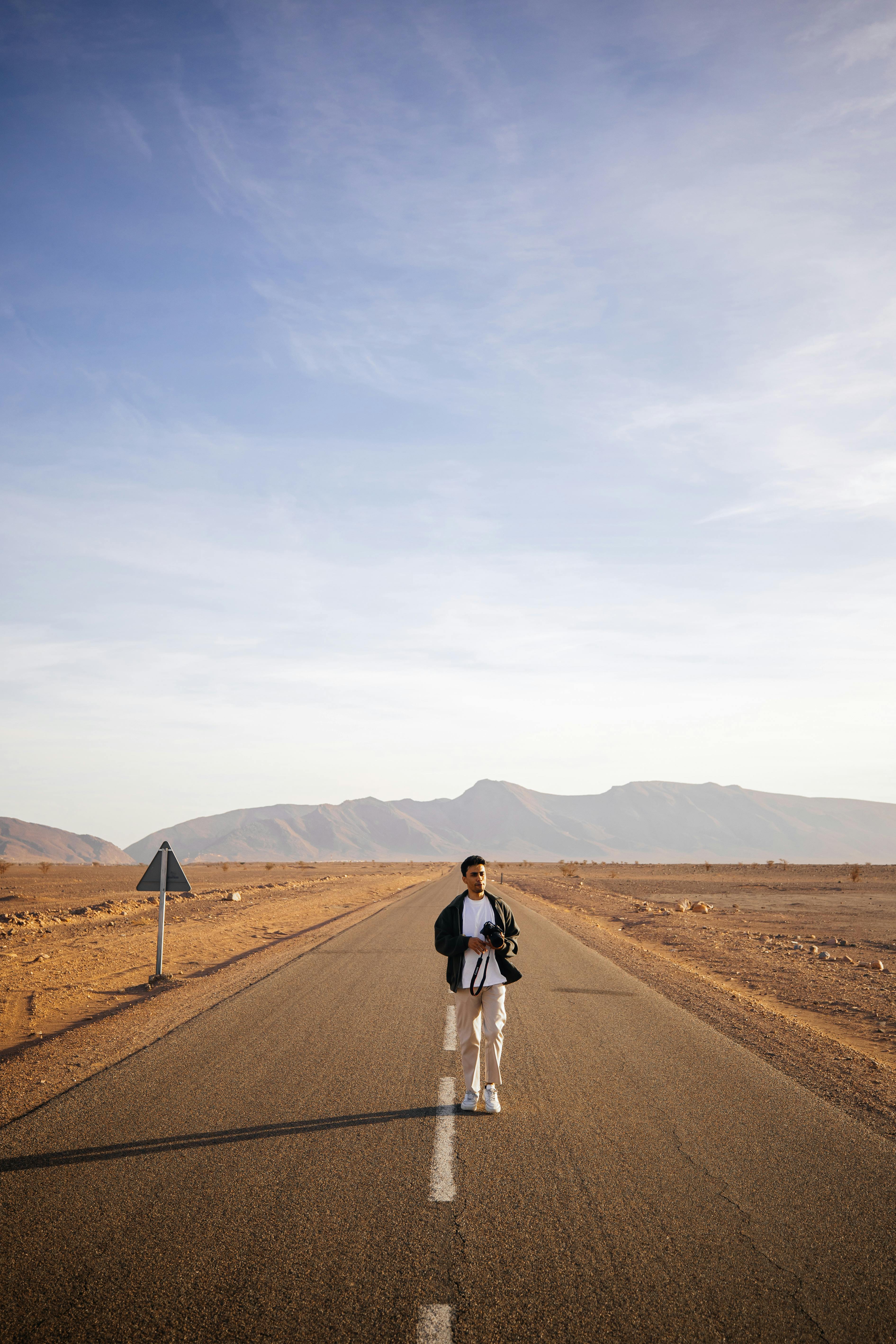 老规矩，睡前一更。明日甲辰  己巳  戊寅，这个日课给人的感觉会有一点匆匆忙忙的