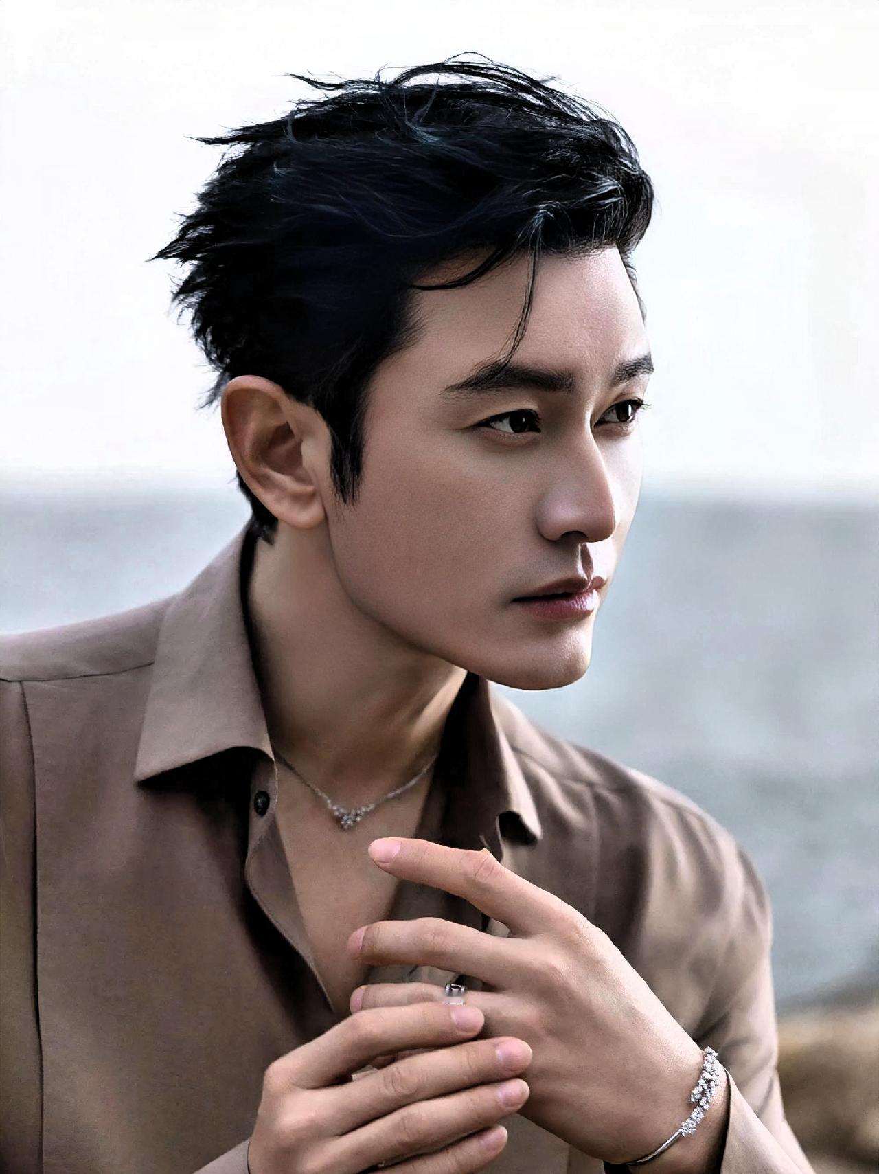 黄晓明看个颈椎，狗仔直接写成“进妇产科”。

工作室不废话，诊疗单甩出来：颈椎病