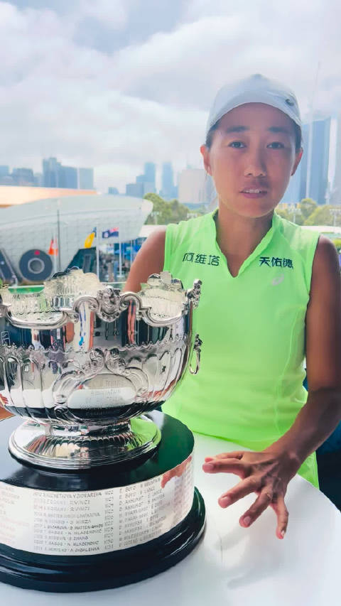 张帅说为祖国争光了张帅澳网夺冠后发文  澳网女双夺冠后发文：今天我终于可以说：为