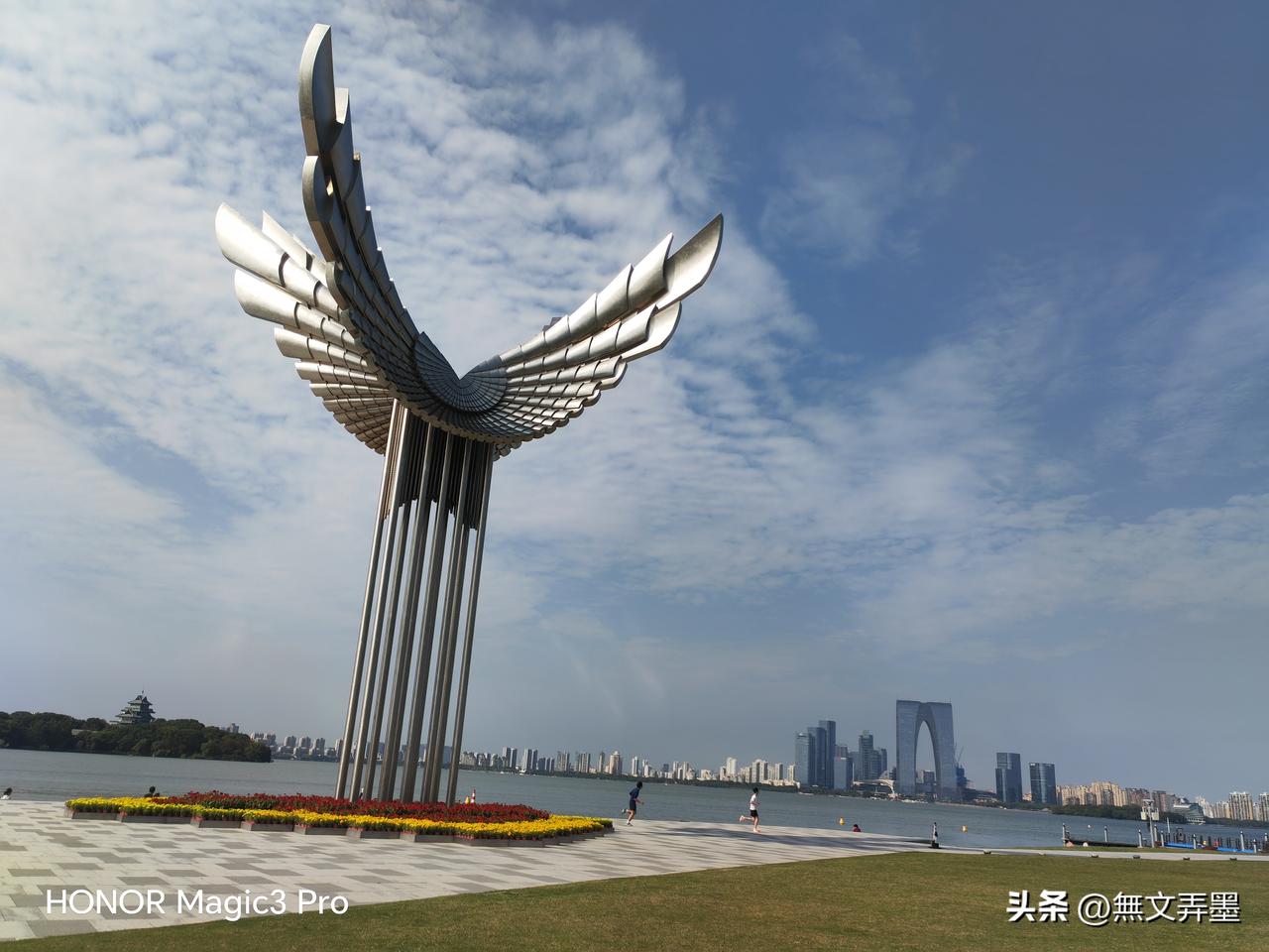 今天，一年当中阳气最盛的最大吉日：天地都很忙
九月初九，九九重阳，九为阳，极阳，