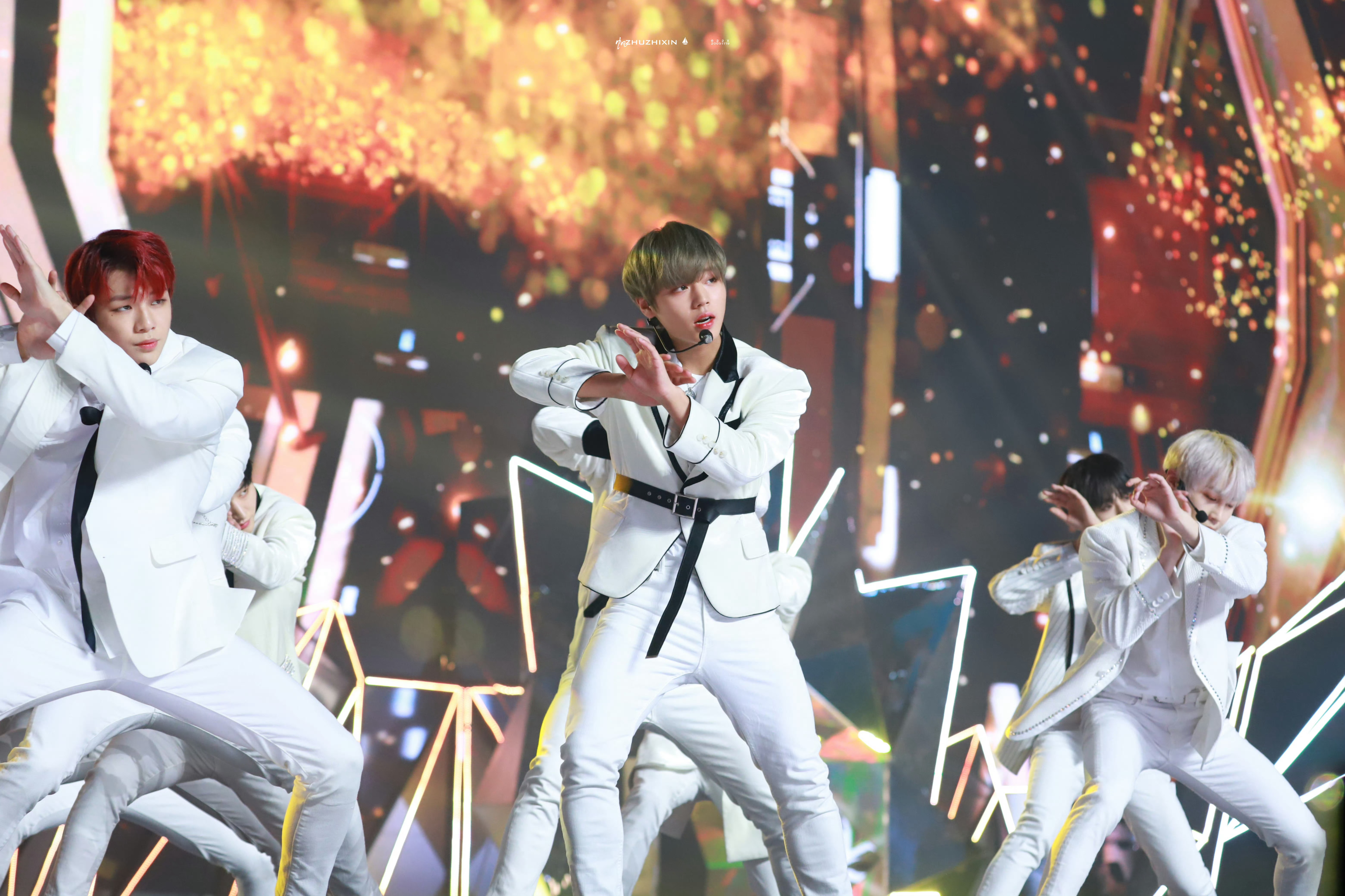 朱志鑫站姐发了wanna one！碗归！朱志鑫站姐发了wannaone愚人节站姐