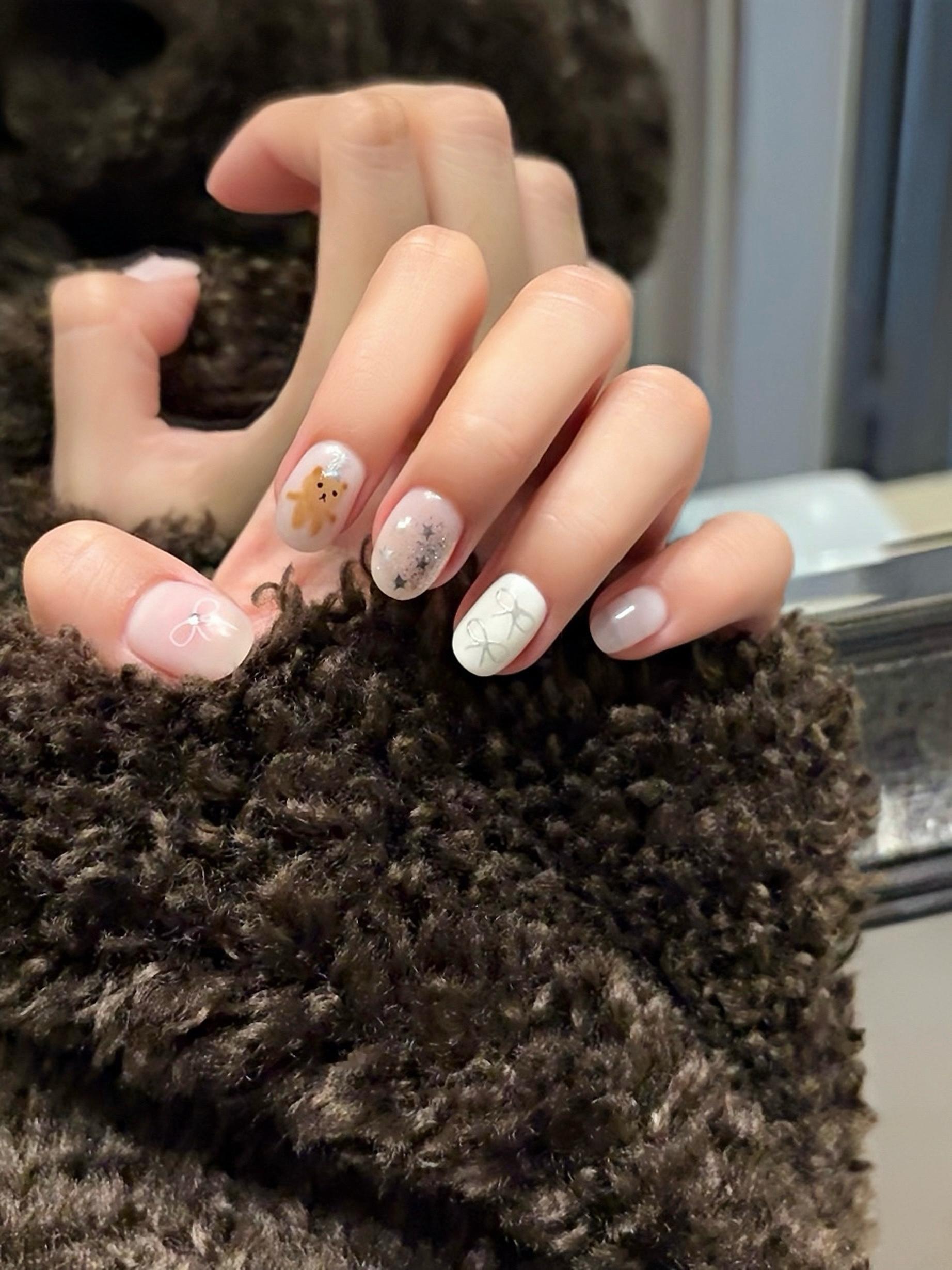 这次换的小短甲 依旧小熊🧸 ​​​