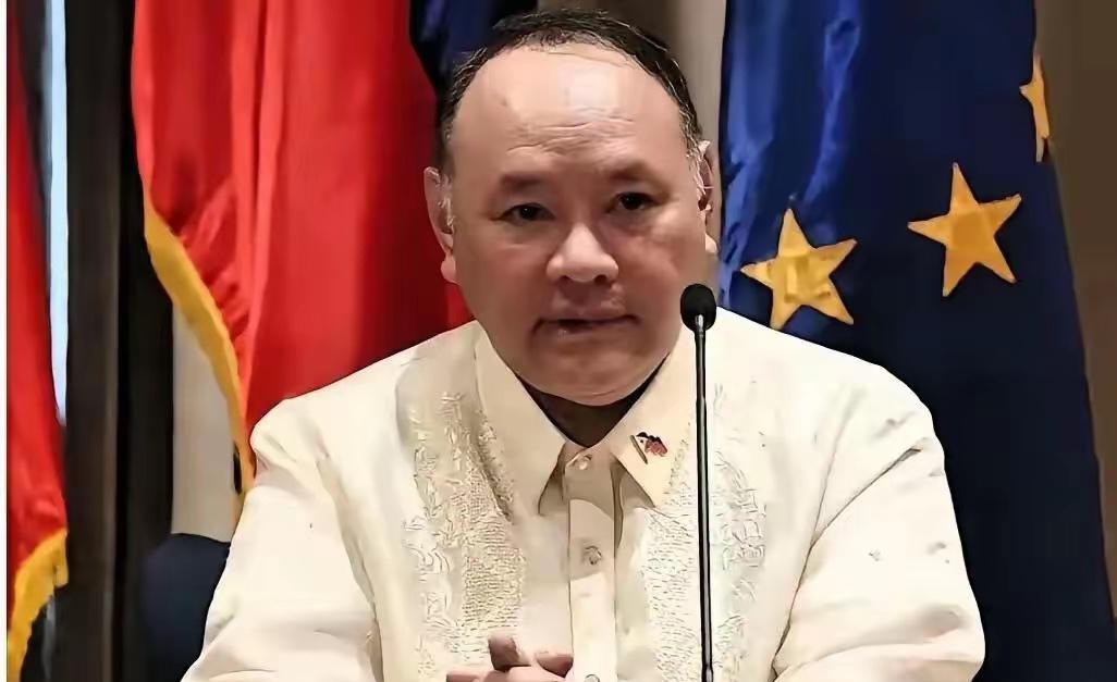 菲防长说："在中国没有存款，没有产业，没有亲人。"

这话一出，真是笑掉人大牙。