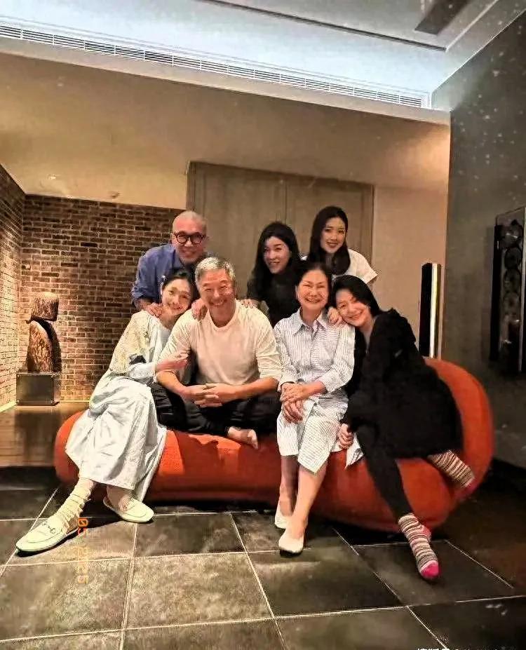 S家大势已去？王伟忠转向力捧吴姗儒，S家风光不再！

谁能想到，小S徐熙娣也会有
