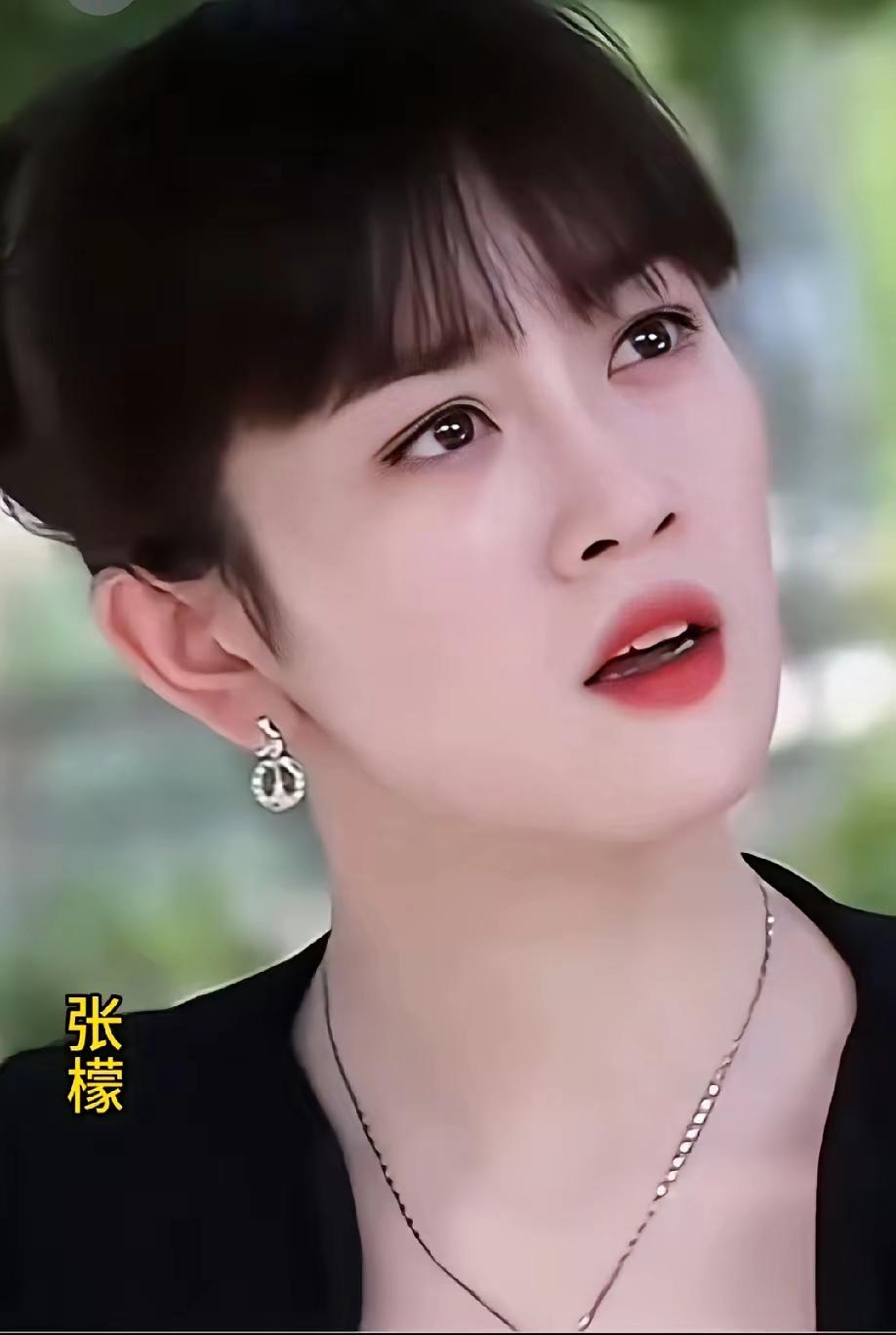 林心如大气，但不够精致。张檬白皙温婉秀美，但不够端庄大气，脸型也略长。
所以这个