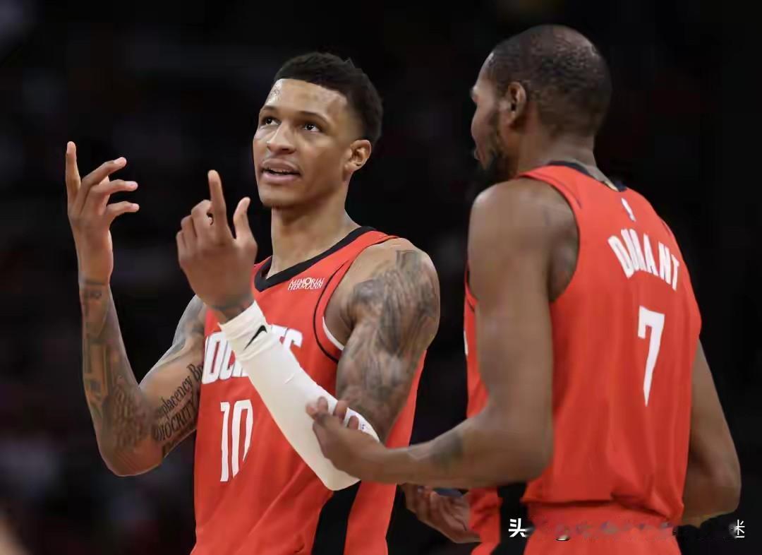 火箭如果送走小贾巴里史密斯一定会后悔，小贾的上限很高，对比申京，火箭更应该放弃现