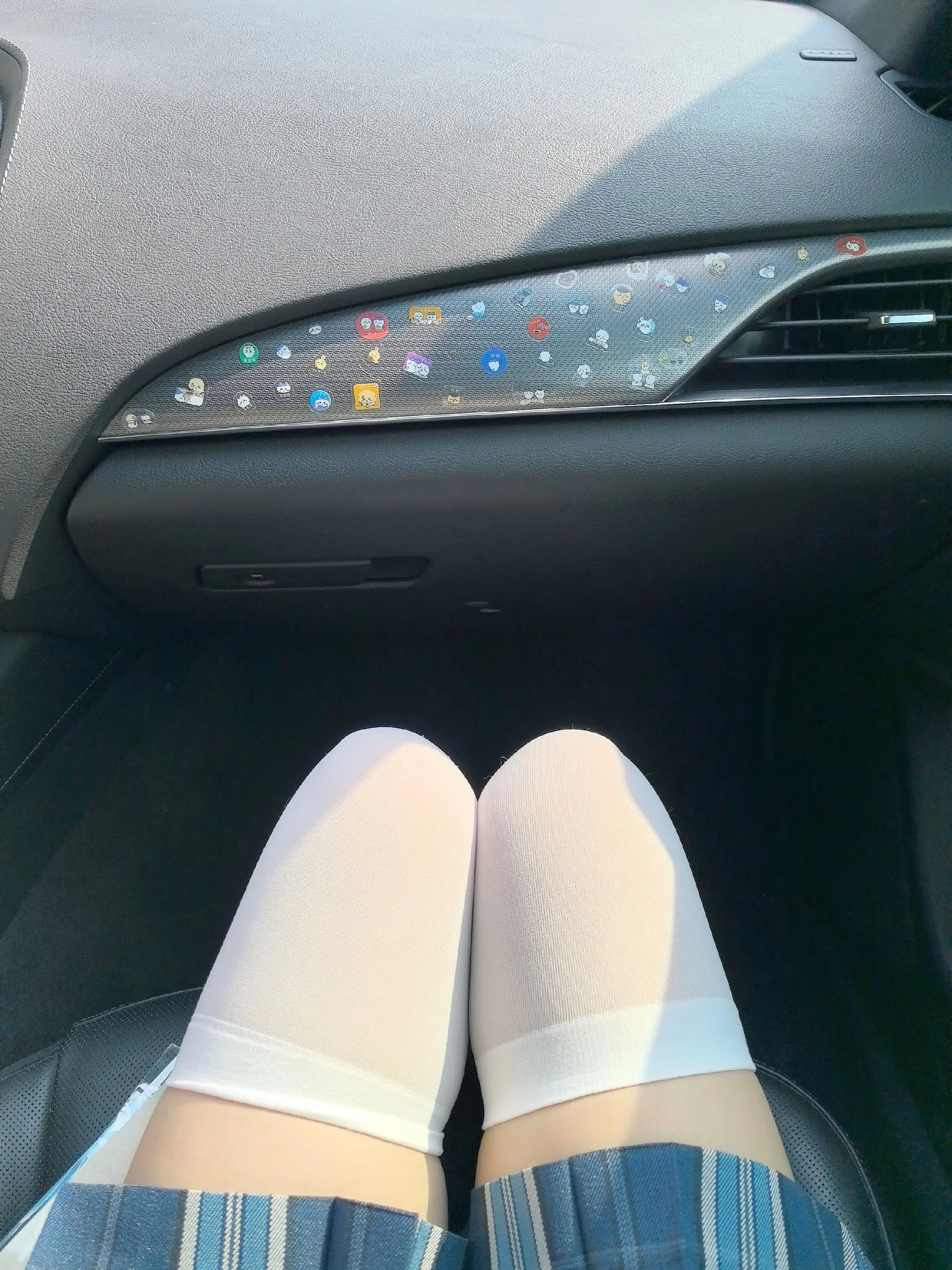 你真的好帅 我可以把手伸到你的衣服里吗
