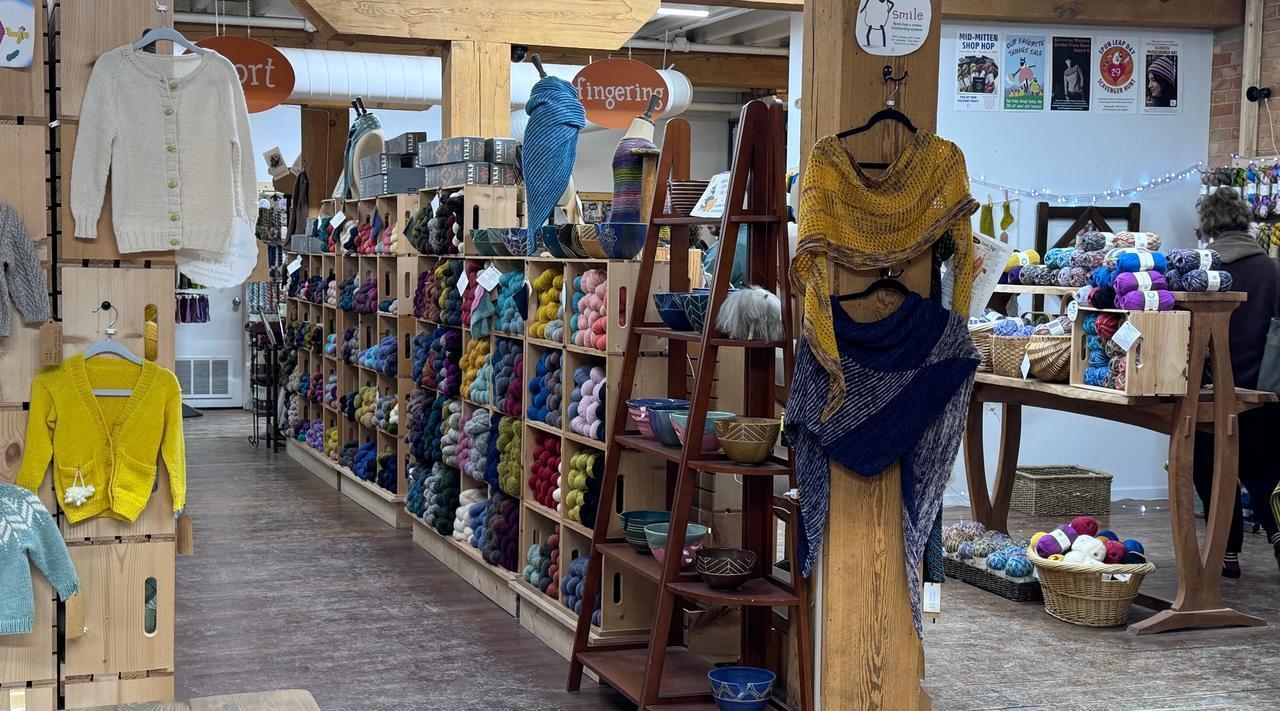 又去堡了，逛毛线店嘻嘻，结账一看一百多不嘻嘻！！！！！！！！！！！！！！！！！！