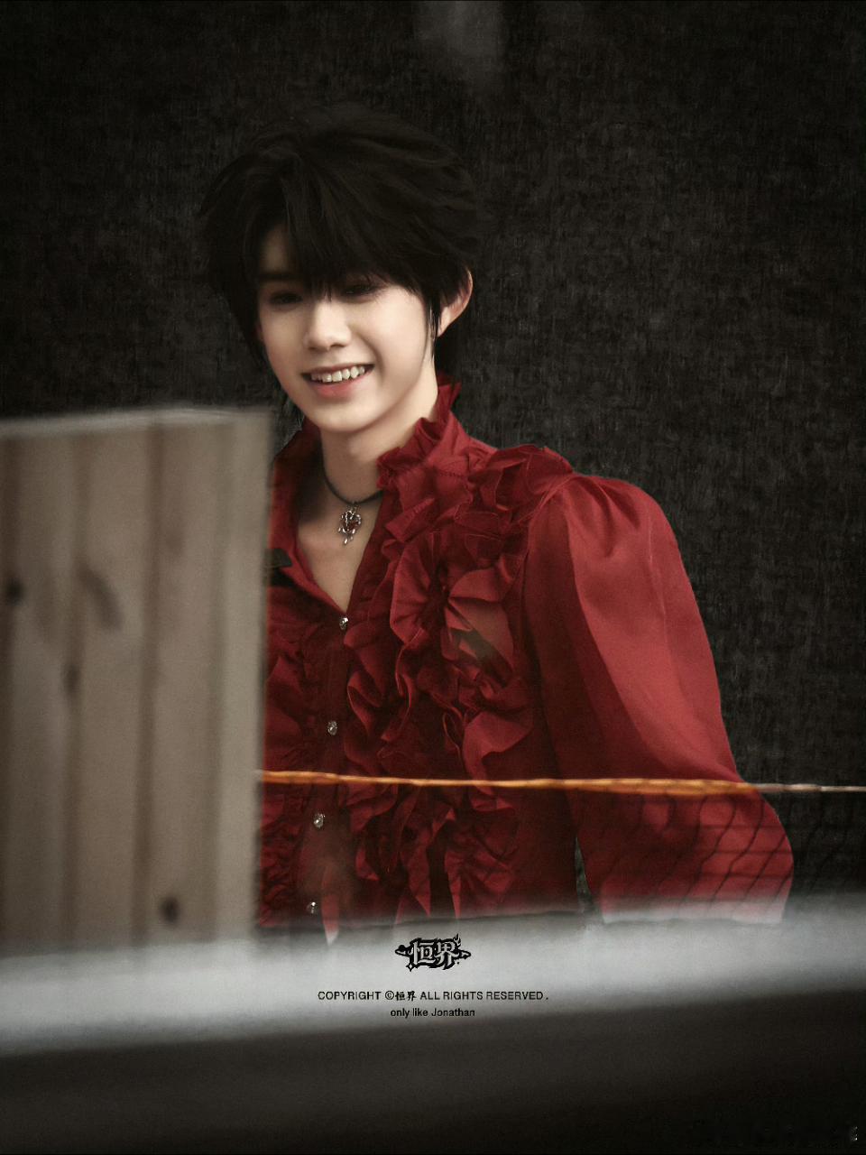 陈奕恒的红衣路透真的好让人惊艳阿 