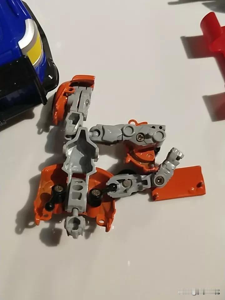 人生最硬的“底牌”

不是能力不是钱，而是这三点

你占了几样？

老话说看人看