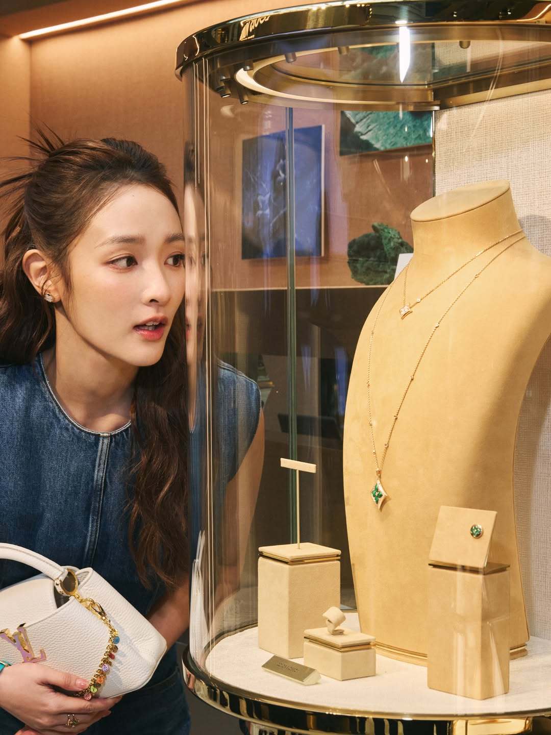 净宝现身LV活动