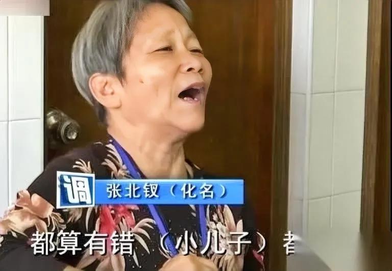 独臂养亲20年

卖房还债反被坑

你敢信这是亲妈干的事？

王肖华出生才7天就