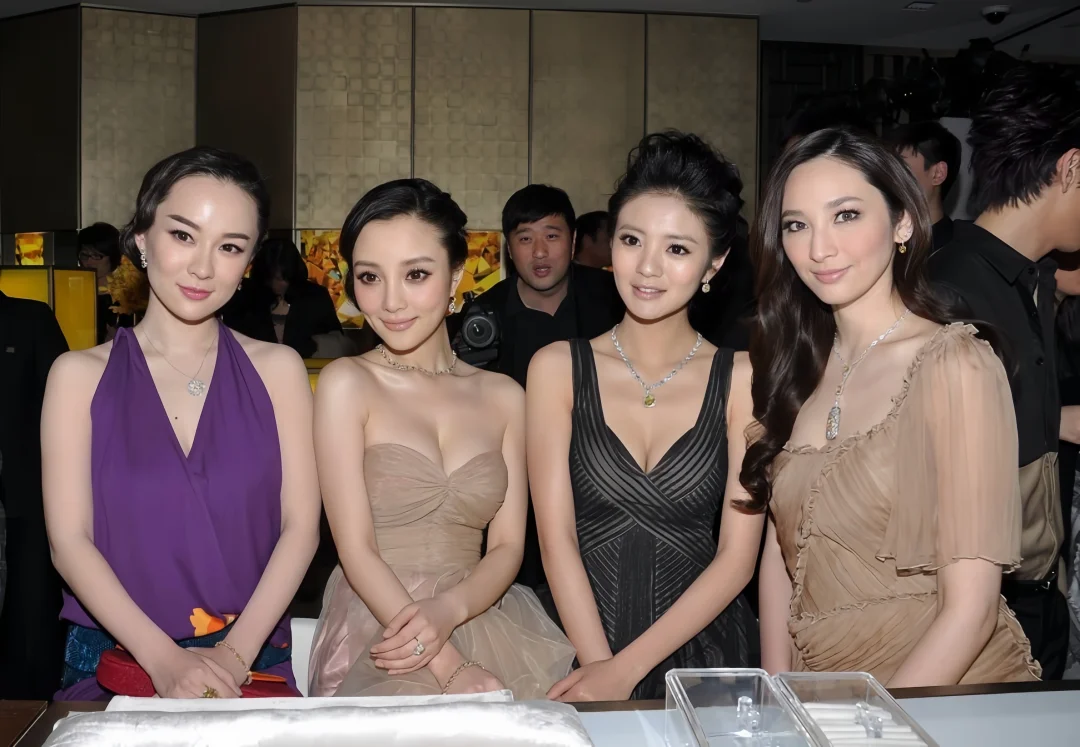深度诠释了什么叫同框不同命