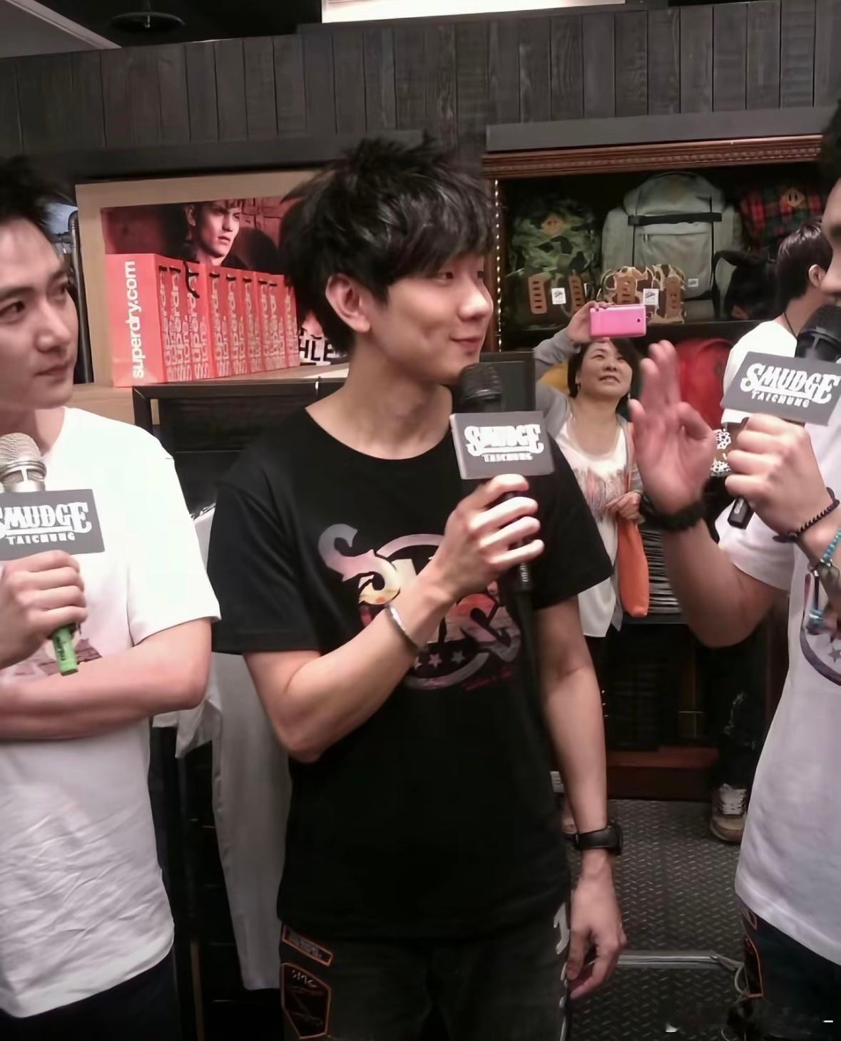 俊俊我心疼你…你最近好不好🥺 