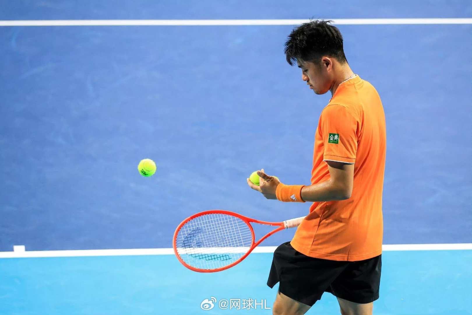吴易昺2-6/6-7(3)不敌迪亚洛，迈阿密一轮游郑钦文首战比赛，因雨推迟到明天