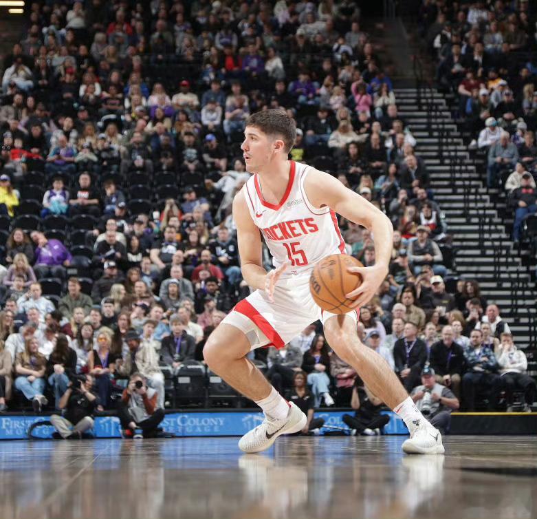 NBA季前赛，火箭以140-127击败爵士。赛后，火箭主帅乌度卡接受了记者采访。