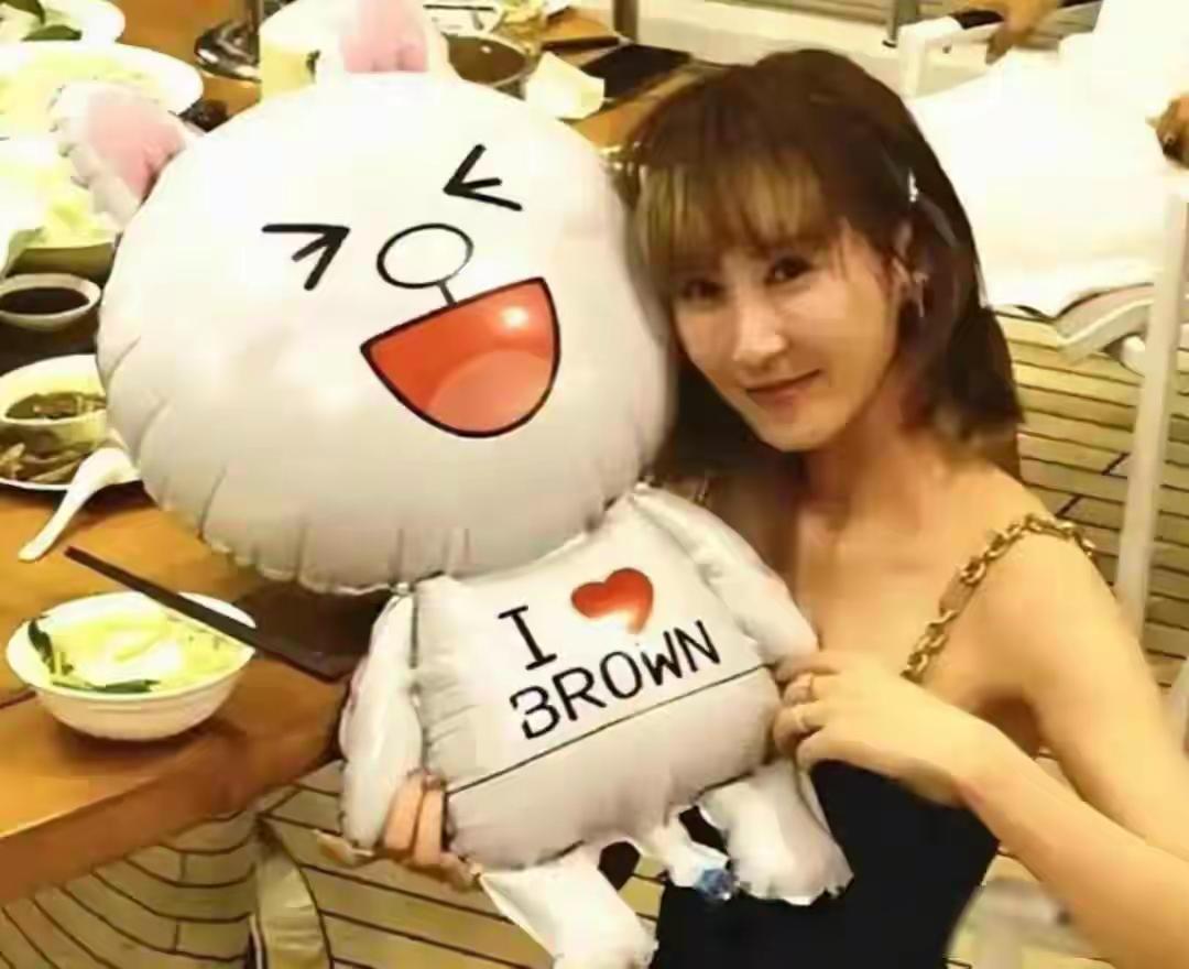 从世界冠军到火锅店里的普通人：张继科被曝隐婚生子背后，藏着一个男人远离热搜后的真