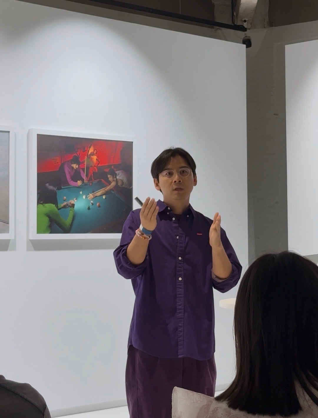 iPhone在上海办摄影展啦！我还在展览上偶遇许闯老师啦！他和我分享了用iPho