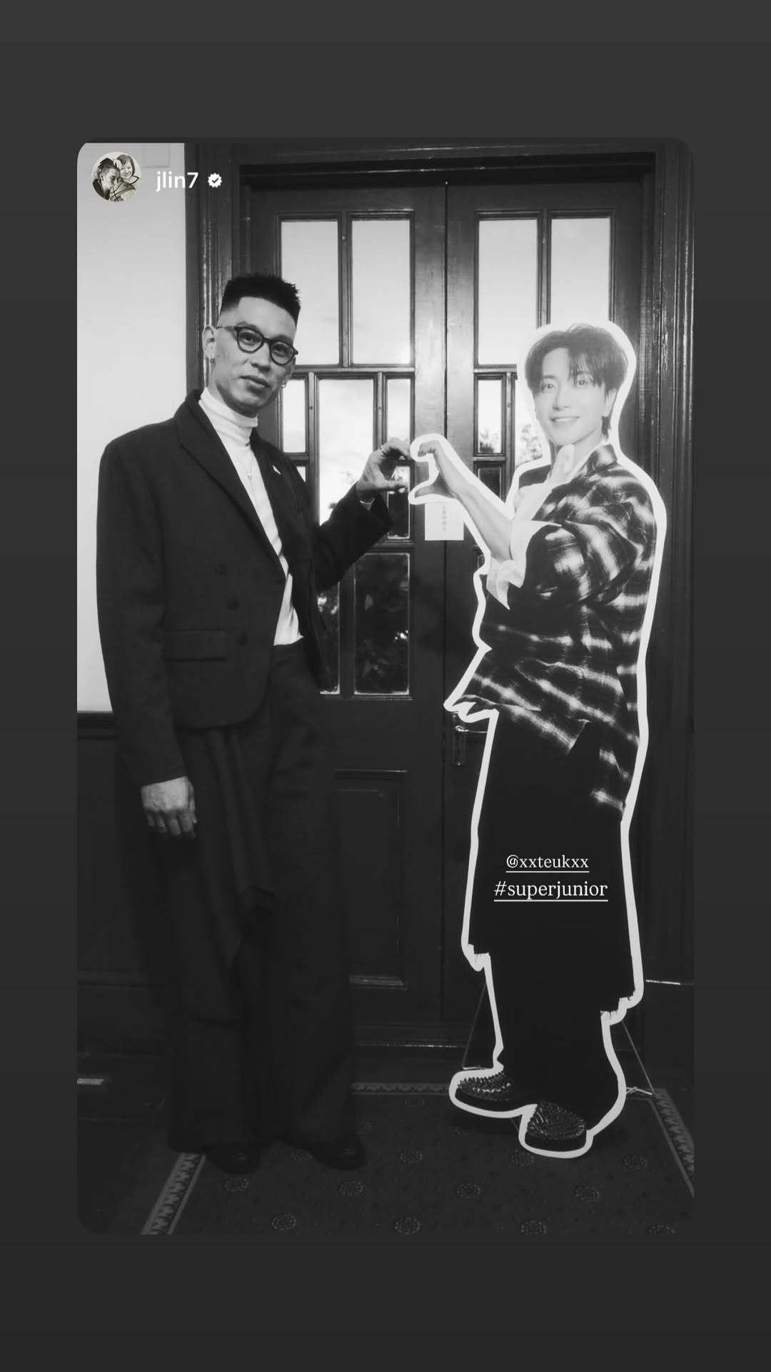 “CB百蓝_。251125 ins story更新： 