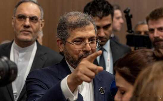 4月19日，伊朗副外长赛义德·哈提卜扎德表示，尽管特朗普声称本周末将在巴基斯坦举