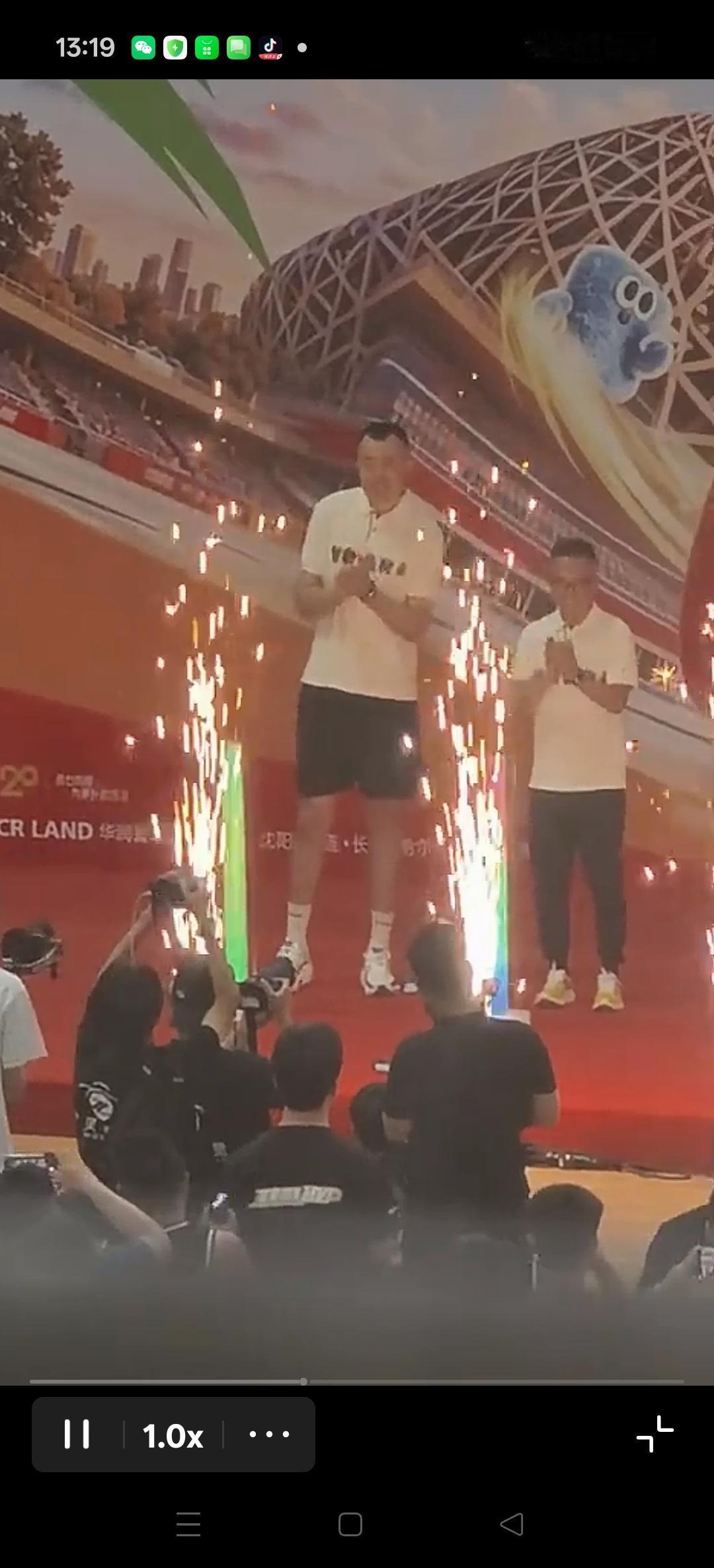 辽宁队副总韩德军出席润BA活动。[比心][比心]