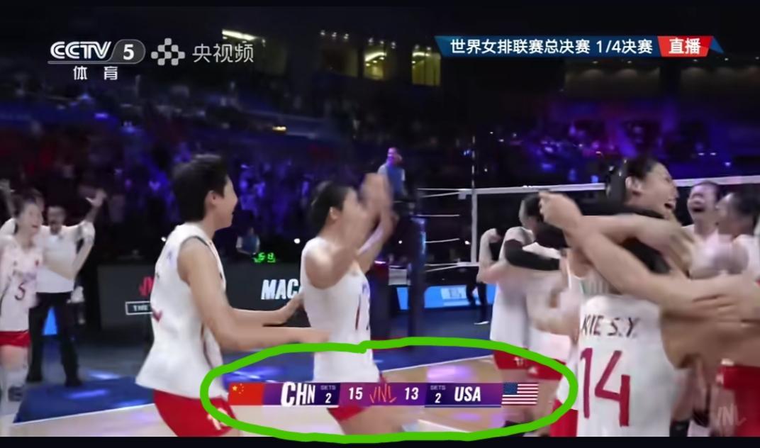 “三大球”还得看我们中国女排！
就在昨晚，在世界女排联赛总决赛上，中国女排以3: