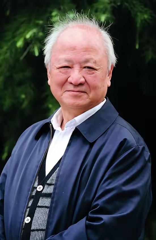 接触的人多了，你会发现一个真相：“凡是在社会上混得好的人，不是因为多勤劳，也不是