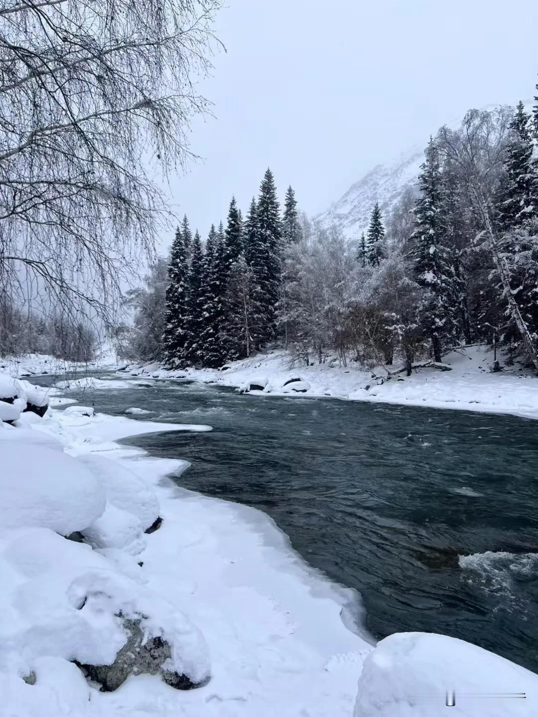 趣游喀禾5日游旅拍
堆雪人啦☃️ ° . ＊❅ .❄️·12月5日三哥说 三哥说
