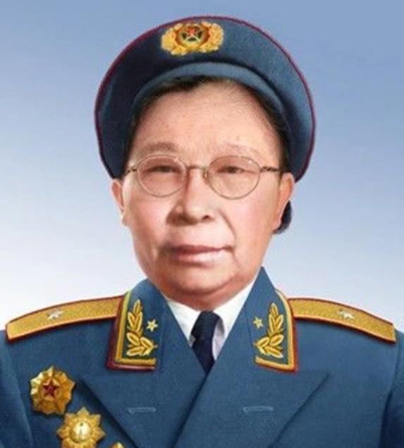 在伟大的革命事业中，有一个群体十分特殊，那就是——童养媳。
她们出身卑微，在人群