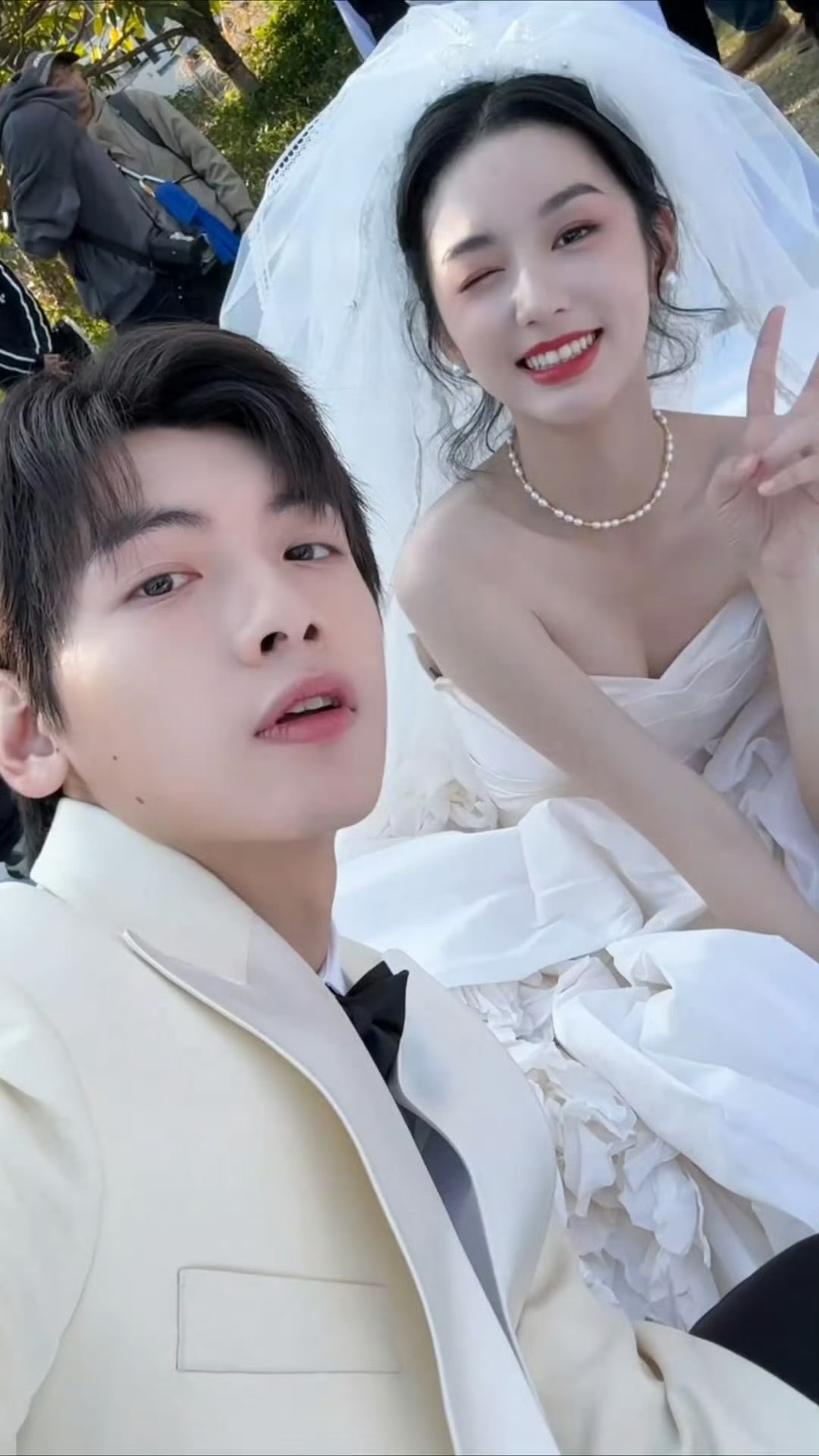 翟潇闻周也婚礼共创，平行时空的夏晓兰和周诚要幸福一辈子🥹 