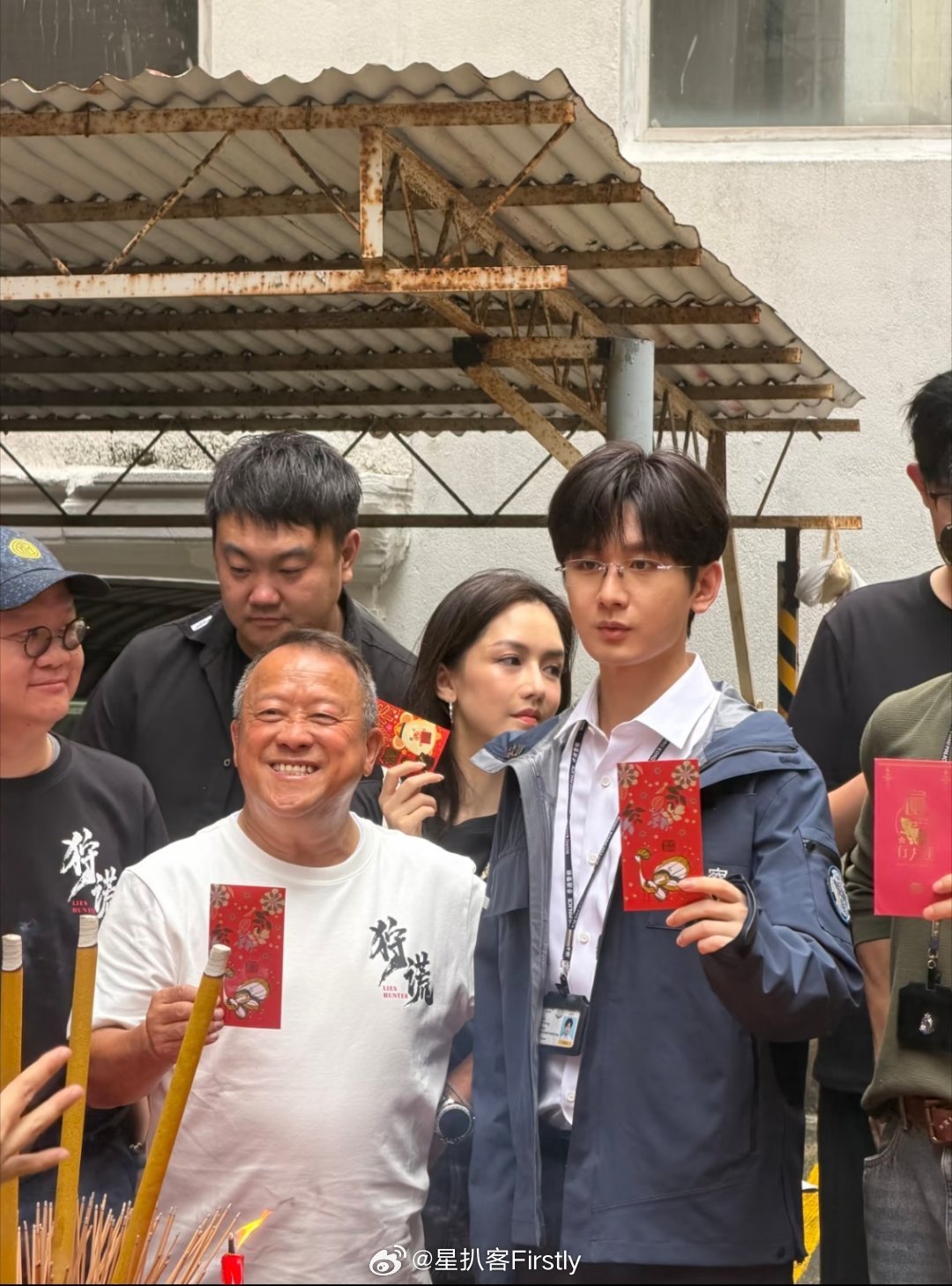 曾志伟成毅同框曾志伟成毅合作狩谎