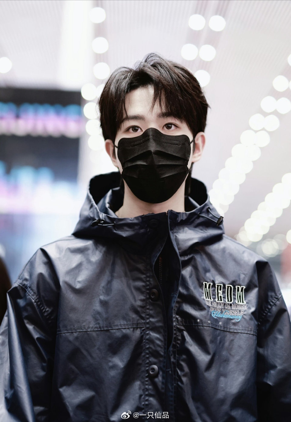 田嘉瑞北京出发饭拍路透。大帅哥辛苦啦，起落平安 