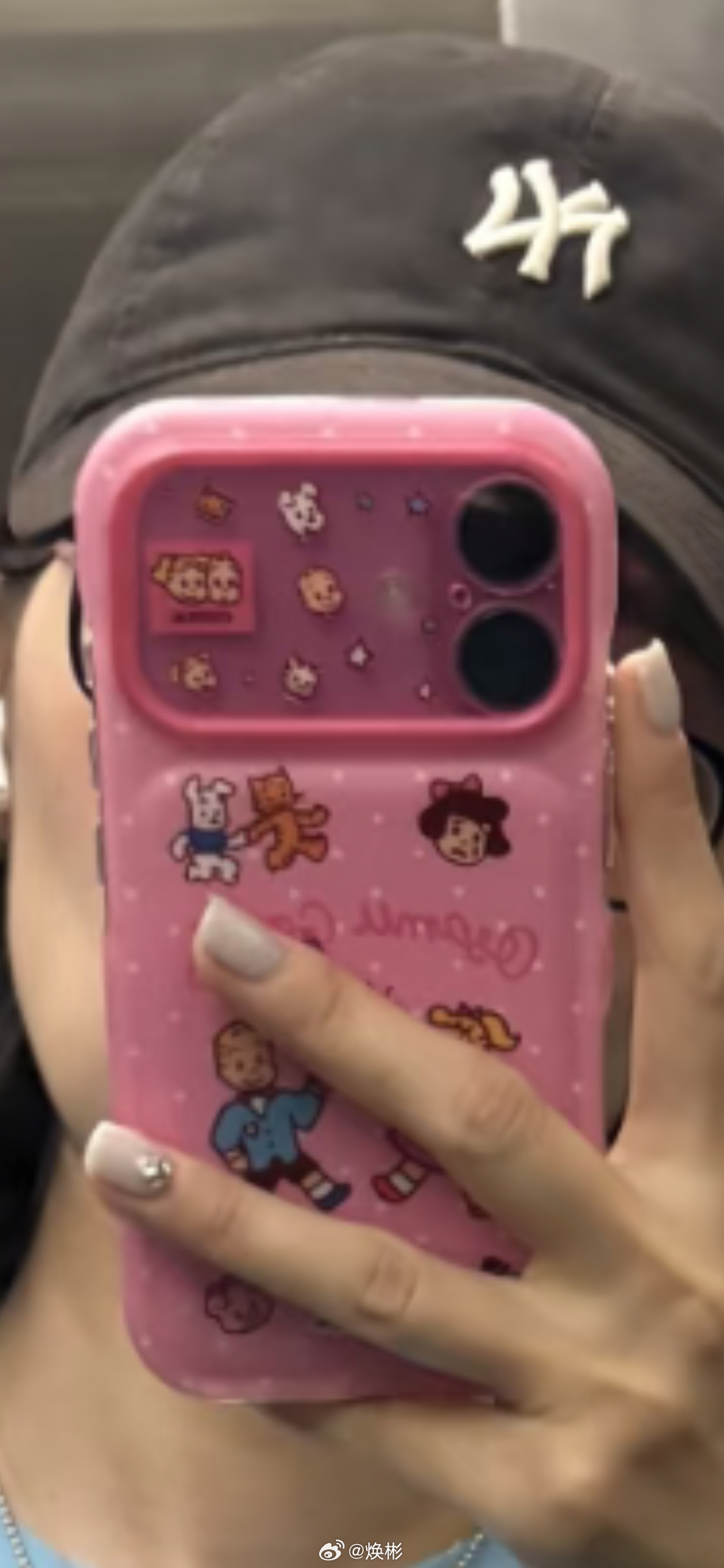 好家伙，这居然是一台标准版iPhone！ ​​​