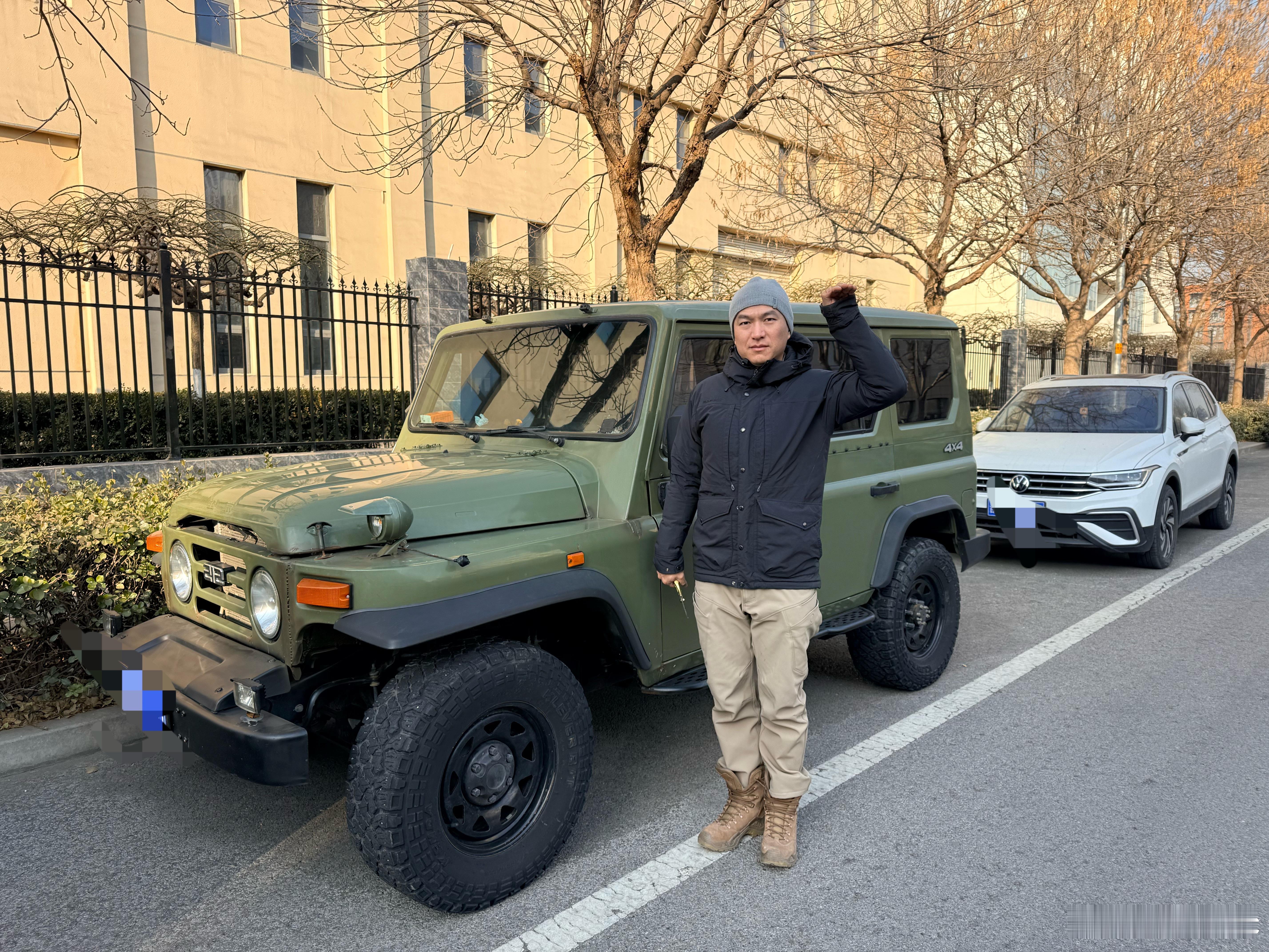 偶遇的212狙击手，遗憾的是高速过收费站，再也没办法从从后车窗交过路费了