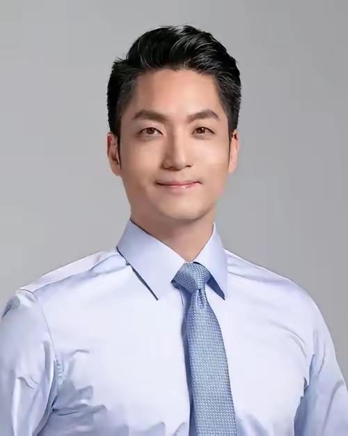 芯片大战又有了新剧情，特朗普接受采访时毫不客气地表示，台湾几乎拿走了美国全部芯片