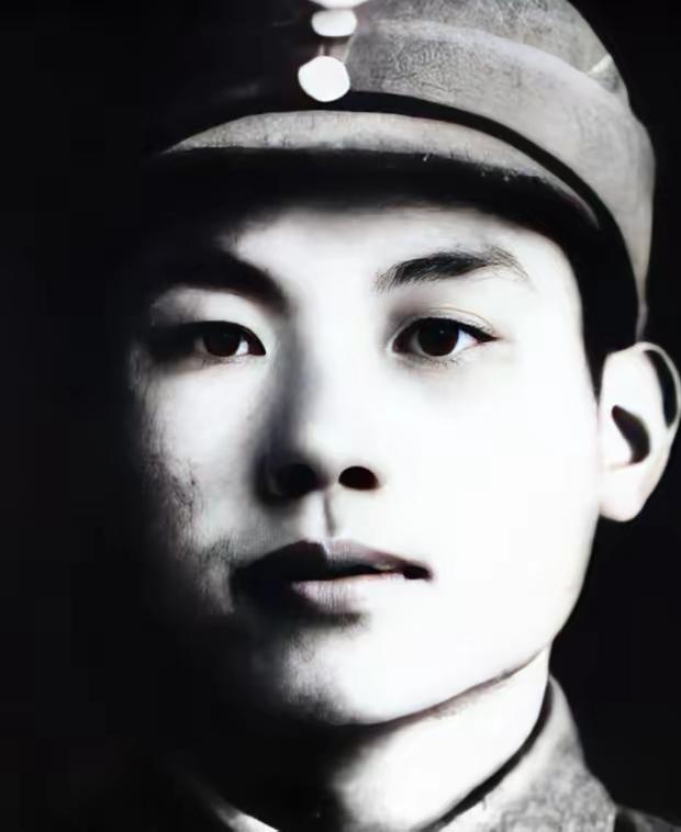 1956年，一个8岁的泰国小女孩被秘密送到了北京。没有护照，没有签证，走的是地下