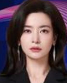 2026年6月27日晚，李晟亮相《乘风2026》乘风之夜。她以乘风师姐的身份回归