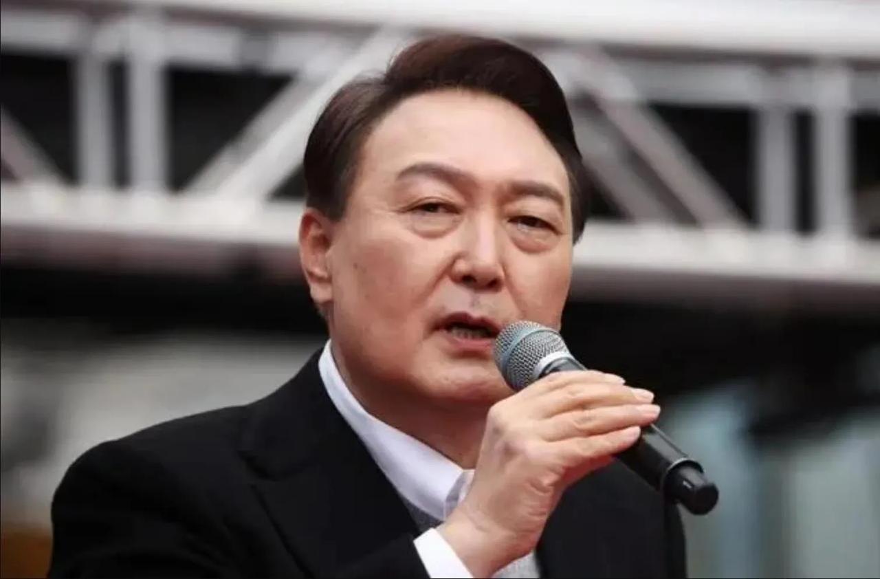 尹锡悦告诉国民：美韩结盟70年并不容易，要懂得感恩。尹锡悦在访问完美国之后回到国