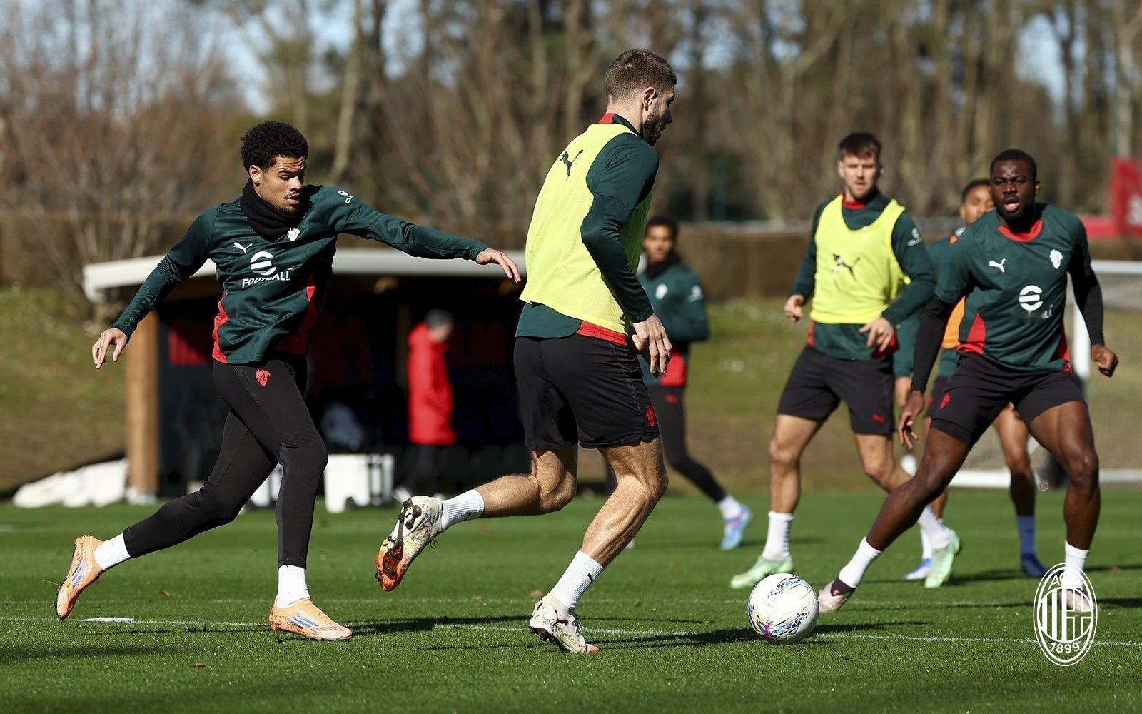 【训练组图】 🔴⚫️ Forza Milan ！💪🏻sempremilan