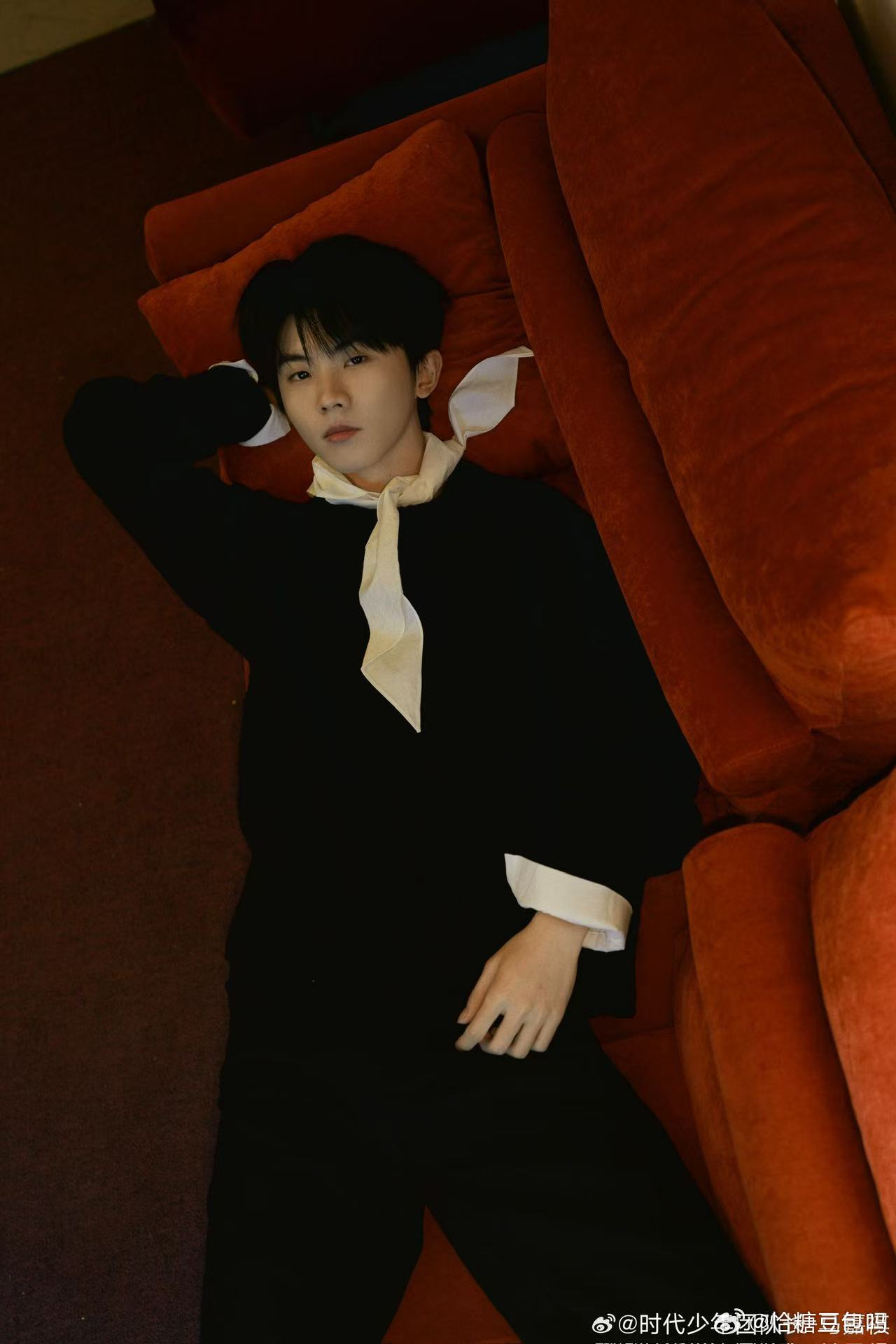 马嘉祺月鳞绮纪一千一万朵花誓曲 心心念念的完整版终于上线，马嘉祺首次尝试古风OS