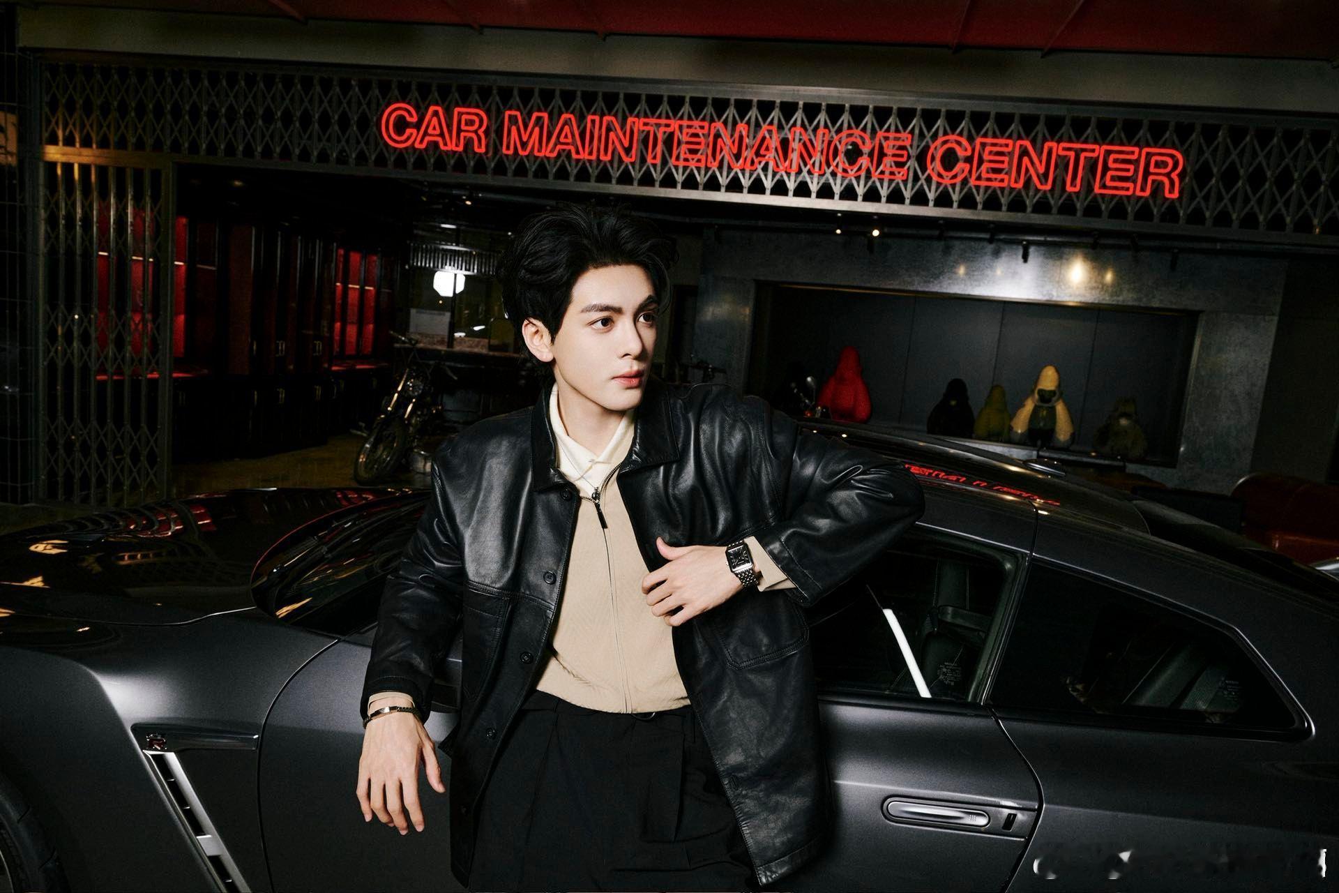 曾舜晞高饱和颜值 谁能拒绝曾舜晞这种高饱和颜值，浓颜系长相自带氛围感，不管什么风